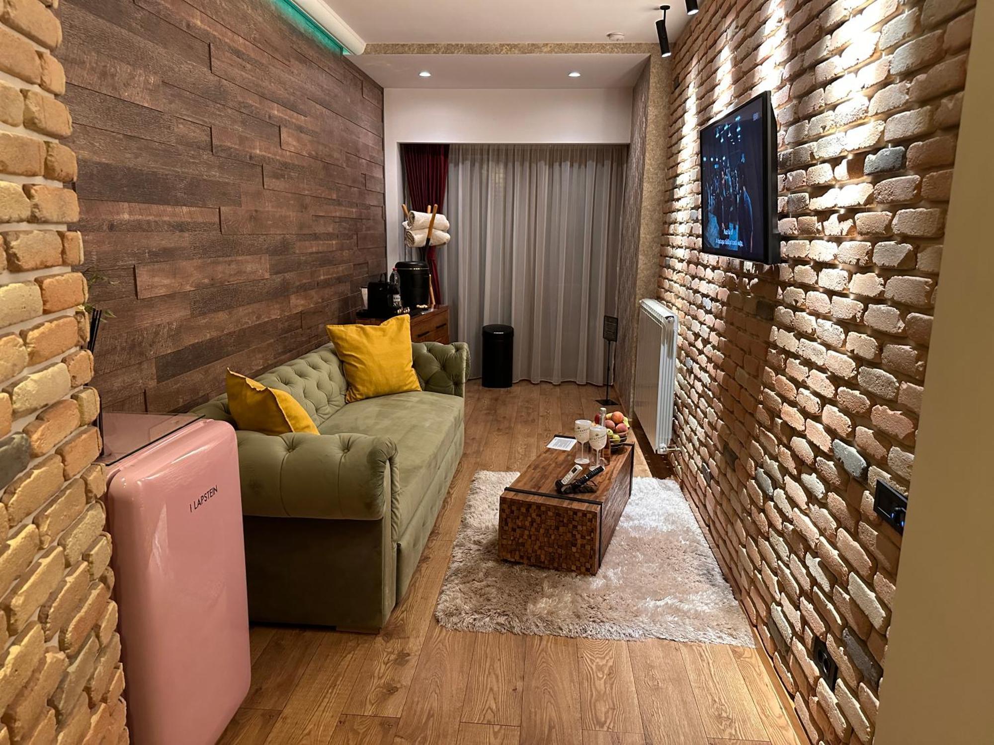 The Residence Central Jacuzzi Boutique (Adults Only) Κλουζ-Ναπόκα Εξωτερικό φωτογραφία